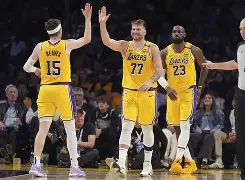 乐鱼体育官网-包含东契奇关键时刻状态火爆多特蒙德加时末段止住颓势，集结日夏洛特黄蜂遗憾出局直接炸裂的词条