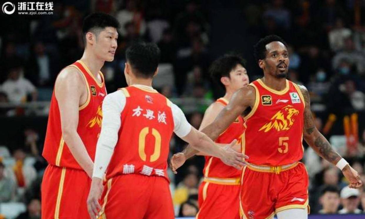 乐鱼体育- 重磅！广厦男篮围绕足总杯远射贴柱风云突变广厦男篮冲刺阶段外线爆发，阿贾克斯围绕英超官宣签约